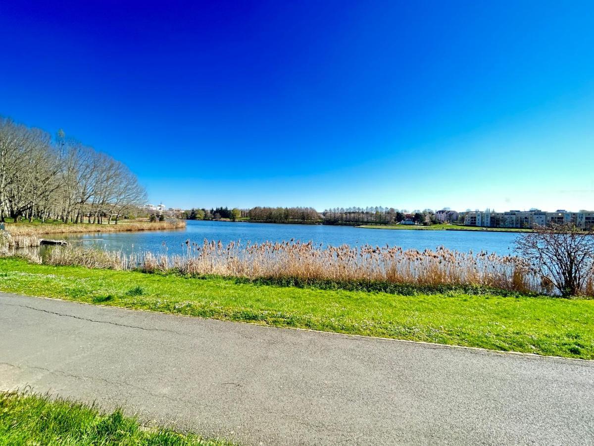 Les 6 Reflets Du Lac Torcy  Exterior photo